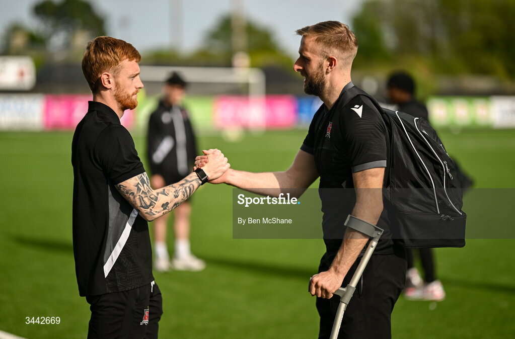 1 May 2026; Dundalk goalkeepers Enda Minogue, left, and injured goalkeeper Conor Kearns before the SSE Airtricity Men's Premier Division match between Dundalk and Shelbourne at Oriel Park in Dundalk, Louth. Photo by Ben McShane/Sportsfile