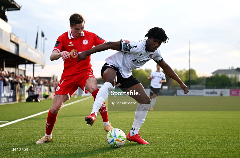 1 May 2026; Gbemi Arubi of Dundalk in action against Daniel Kelly of Shelbourne during the SSE Airtricity Men's Premier Division match between Dundalk and Shelbourne at Oriel Park in Dundalk, Louth. Photo by Ben McShane/Sportsfile