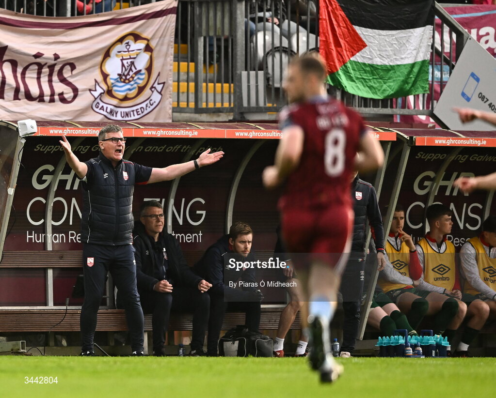 1 May 2026; St Patrick's Athletic manager Stephen Kenny reacts during the SSE Airtricity Men's Premier Division match between Galway United and St Patrick's Athletic at Eamonn Deacy Park in Galway. Photo by Piaras Ó Mídheach/Sportsfile