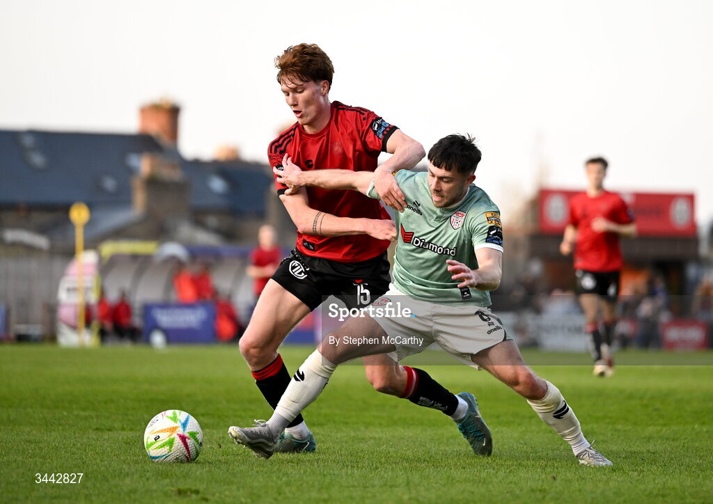 1 May 2026; Adam O'Reilly of Derry City in action against Senan Mullen of Bohemians during the SSE Airtricity Men's Premier Division match between Bohemians and Derry City at Dalymount Park in Dublin. Photo by Stephen McCarthy/Sportsfile