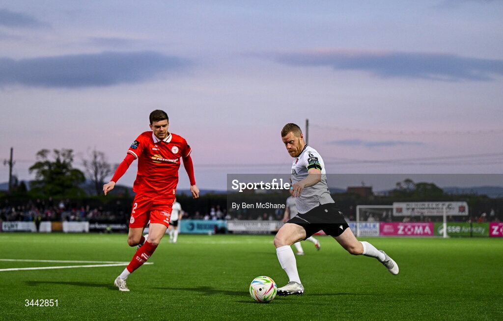 1 May 2026; Daryl Horgan of Dundalk in action against Sean Gannon of Shelbourne during the SSE Airtricity Men's Premier Division match between Dundalk and Shelbourne at Oriel Park in Dundalk, Louth. Photo by Ben McShane/Sportsfile