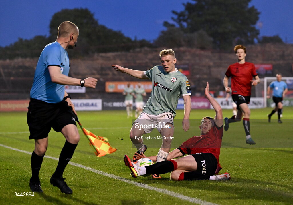 1 May 2026; Josh Thomas of Derry City is tackled by Sam Todd of Bohemians during the SSE Airtricity Men's Premier Division match between Bohemians and Derry City at Dalymount Park in Dublin. Photo by Stephen McCarthy/Sportsfile
