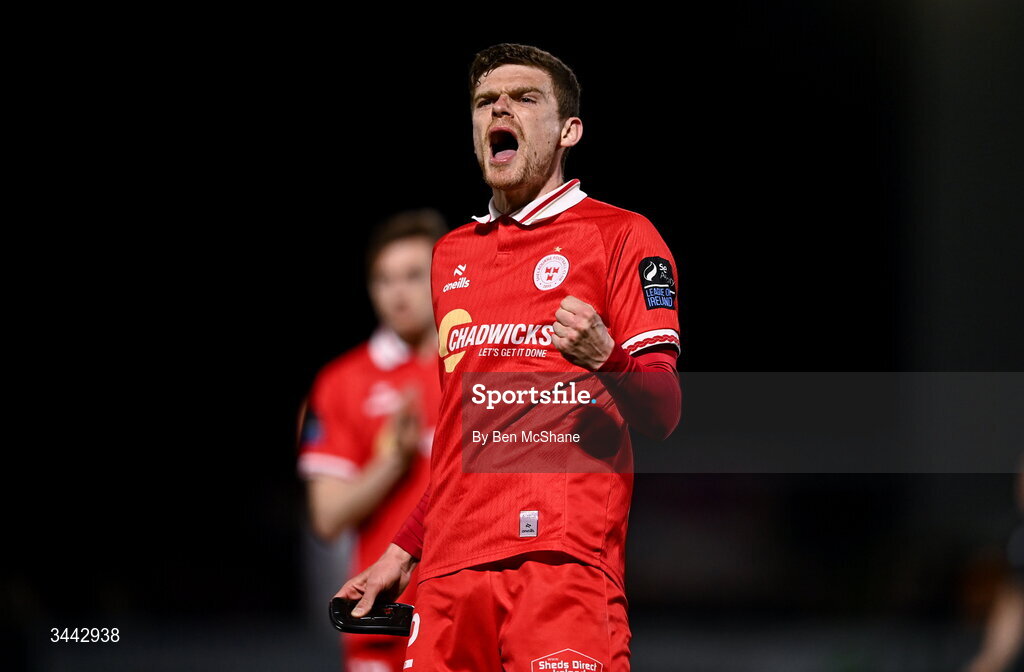 1 May 2026; Sean Gannon of Shelbourne celebrates after the SSE Airtricity Men's Premier Division match between Dundalk and Shelbourne at Oriel Park in Dundalk, Louth. Photo by Ben McShane/Sportsfile