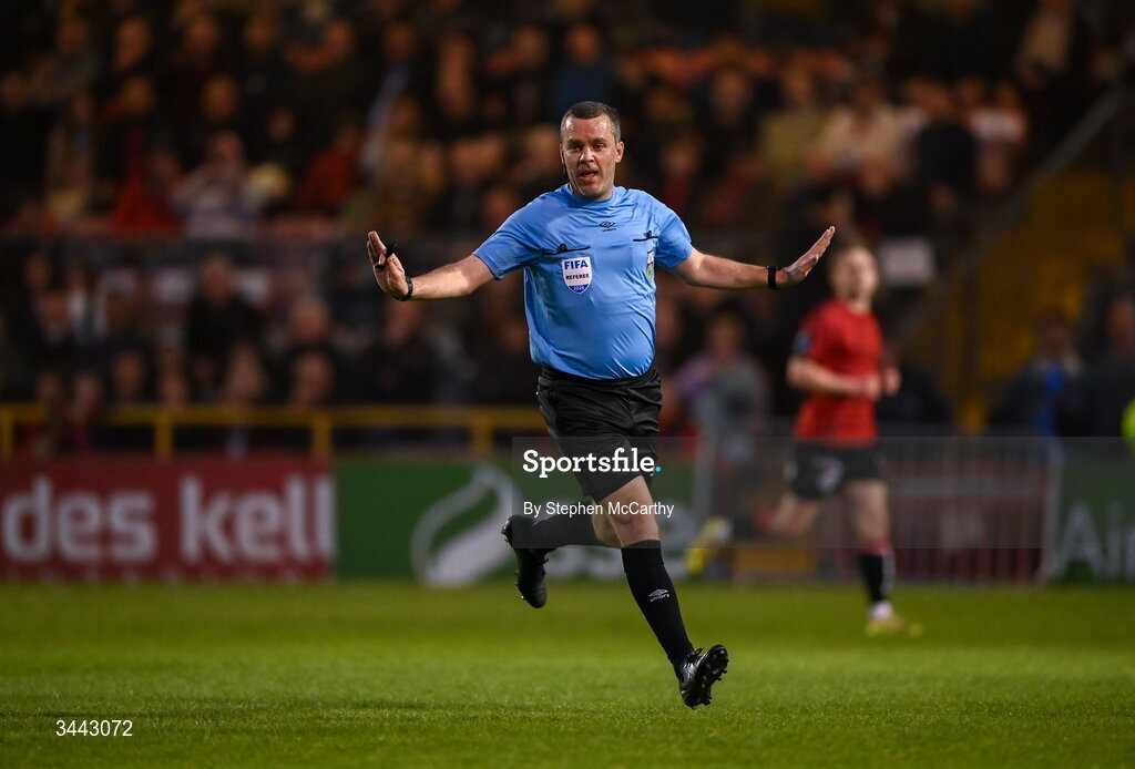 1 May 2026; Referee Rob Harvey during the SSE Airtricity Men's Premier Division match between Bohemians and Derry City at Dalymount Park in Dublin. Photo by Stephen McCarthy/Sportsfile