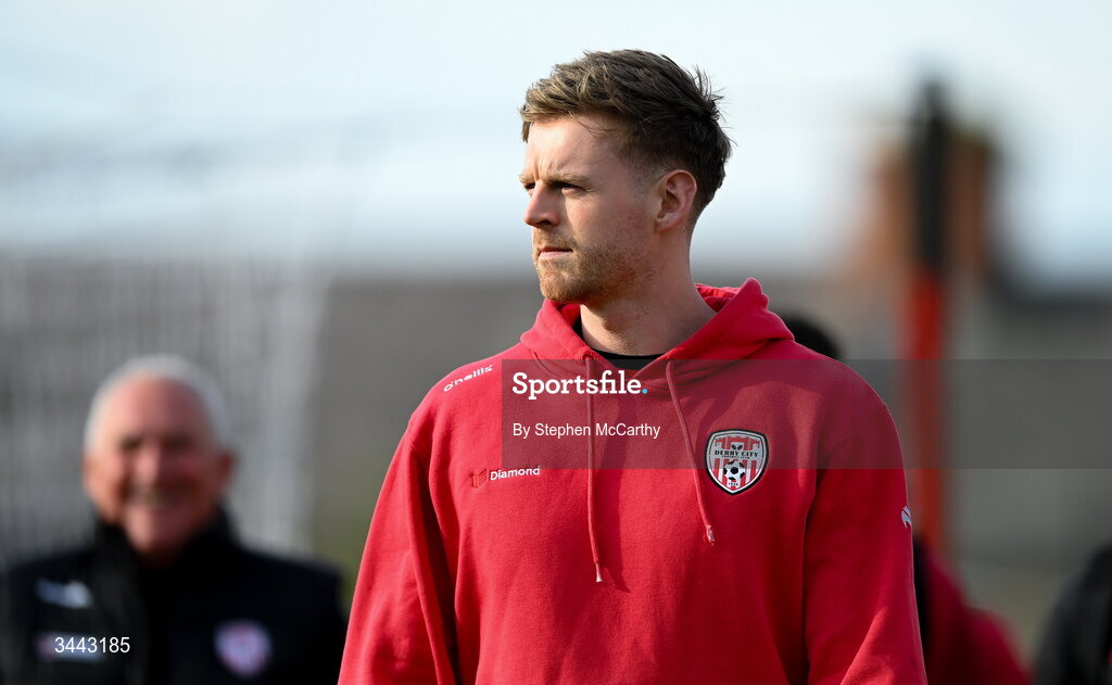 1 May 2026; Rob Slevin of Derry City arrives for the SSE Airtricity Men's Premier Division match between Bohemians and Derry City at Dalymount Park in Dublin. Photo by Stephen McCarthy/Sportsfile