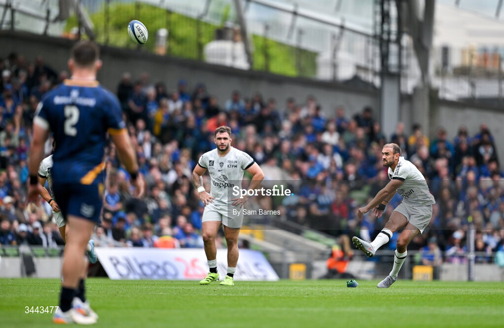 2 May 2026; Melvyn Jaminet of RC Toulon kicks a penalty during the Investec Champions Cup semi-final match between Leinster and RC Toulon at the Aviva Stadium in Dublin. Photo by Sam Barnes/Sportsfile
