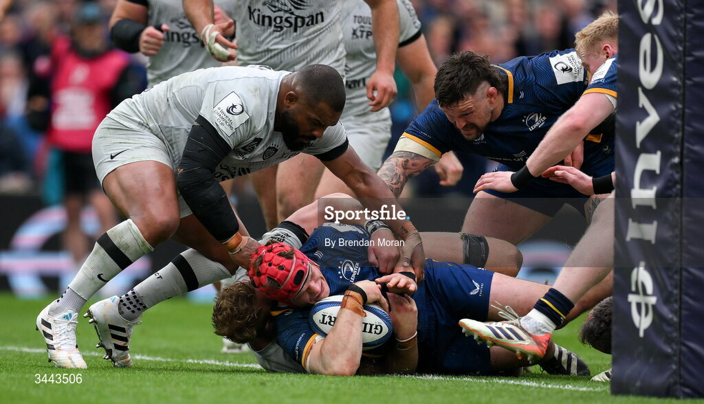 2 May 2026; Josh van der Flier of Leinster scores his side's second try during the Investec Champions Cup semi-final match between Leinster and RC Toulon at the Aviva Stadium in Dublin. Photo by Brendan Moran/Sportsfile