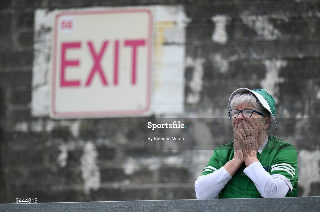 3 May 2026; A Limerick supporter before the Munster GAA Senior Hurling Championship Round 3 match between Clare and Limerick at Zimmer Biomet Páirc Chíosóg in Ennis, Clare. Photo by Brendan Moran/Sportsfile