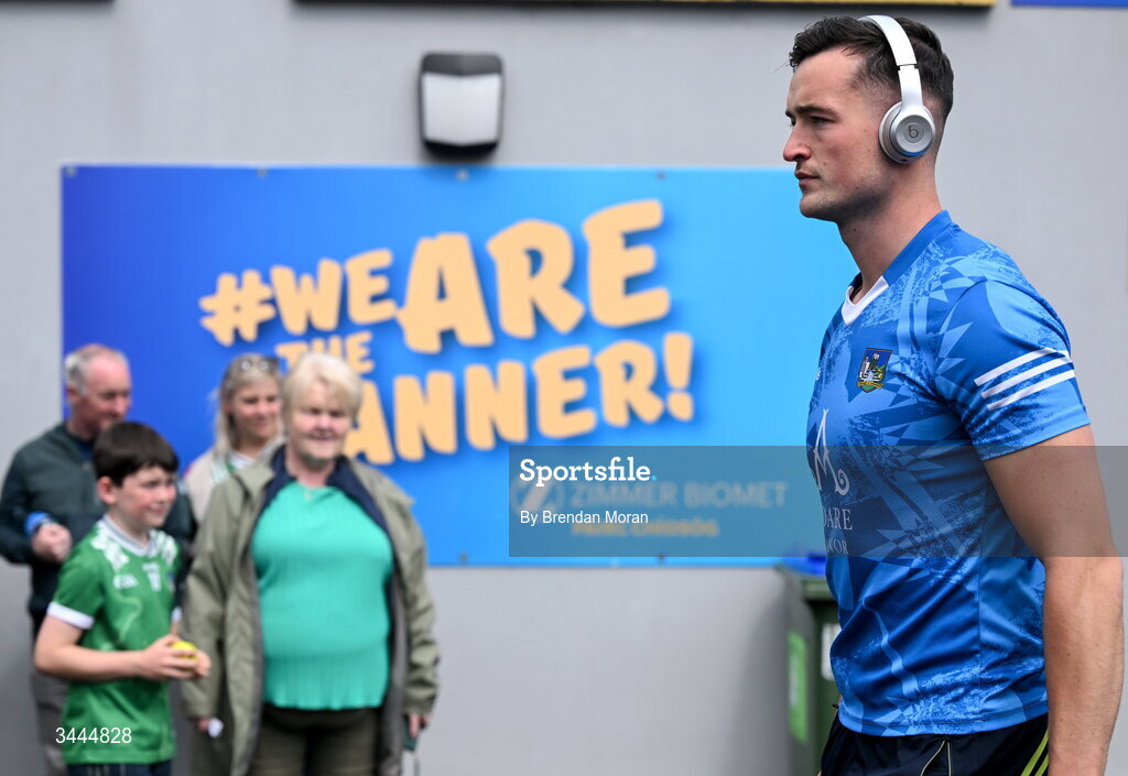 3 May 2026; Kyle Hayes of Limerick arrives before the Munster GAA Senior Hurling Championship Round 3 match between Clare and Limerick at Zimmer Biomet Páirc Chíosóg in Ennis, Clare. Photo by Brendan Moran/Sportsfile