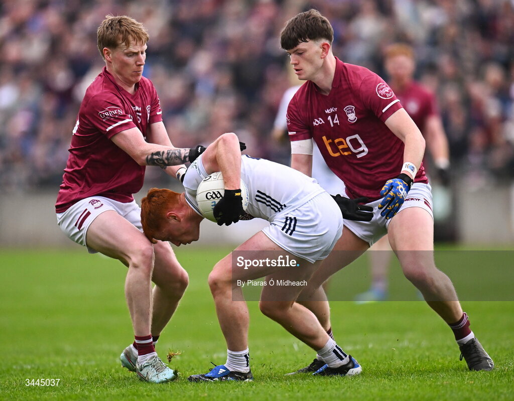 3 May 2026; Harry O'Neill of Kildare in action against Brandon Kelly, left, Senan Baker of Westmeath during the Leinster GAA Football Senior Championship semi-final match between Kildare and Westmeath at Glenisk O'Connor Park in Tullamore, Offaly. Photo by Piaras Ó Mídheach/Sportsfile