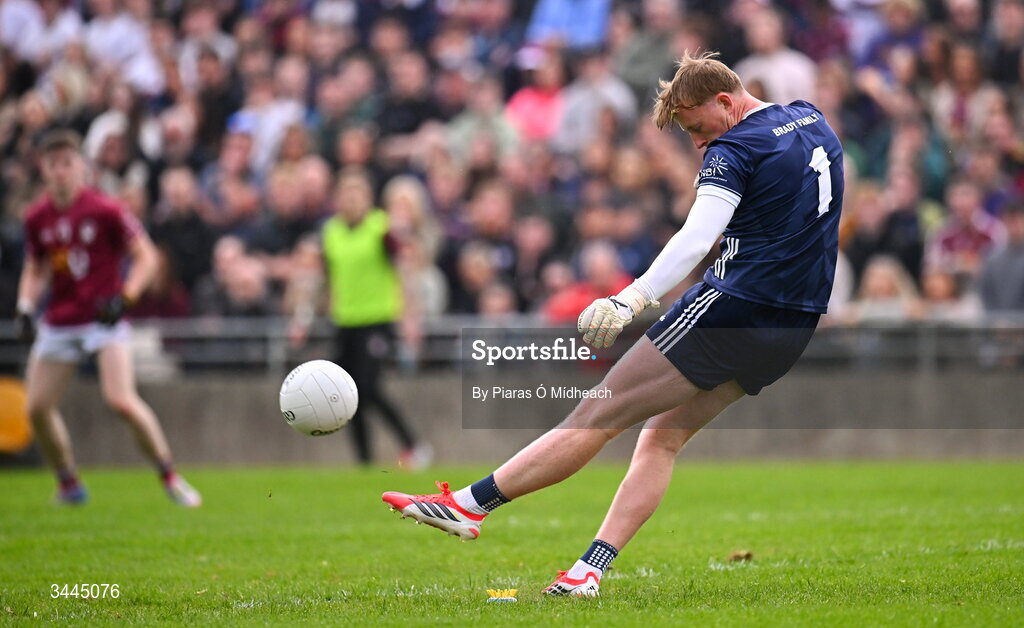 3 May 2026; Kildare goalkeeper Cian Burke takes a kick-out during the Leinster GAA Football Senior Championship semi-final match between Kildare and Westmeath at Glenisk O'Connor Park in Tullamore, Offaly. Photo by Piaras Ó Mídheach/Sportsfile