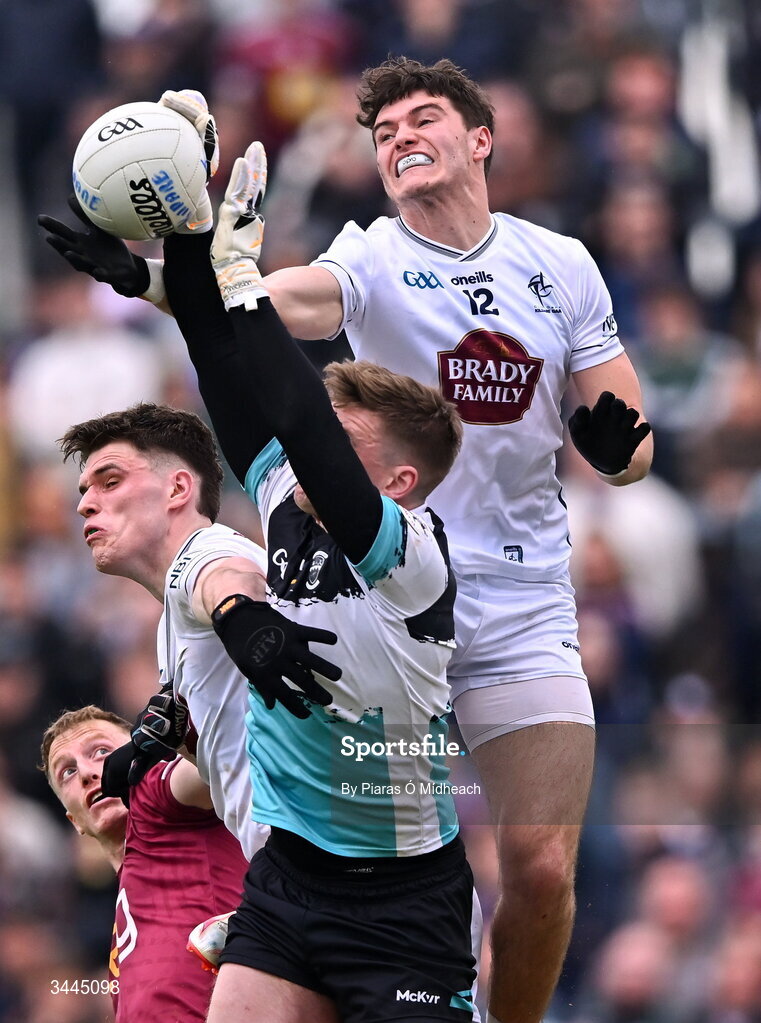 3 May 2026; Westmeath goalkeeper Jason Daly gets to the ball ahead of Callum Bolton of Kildare, right, during the Leinster GAA Football Senior Championship semi-final match between Kildare and Westmeath at Glenisk O'Connor Park in Tullamore, Offaly. Photo by Piaras Ó Mídheach/Sportsfile