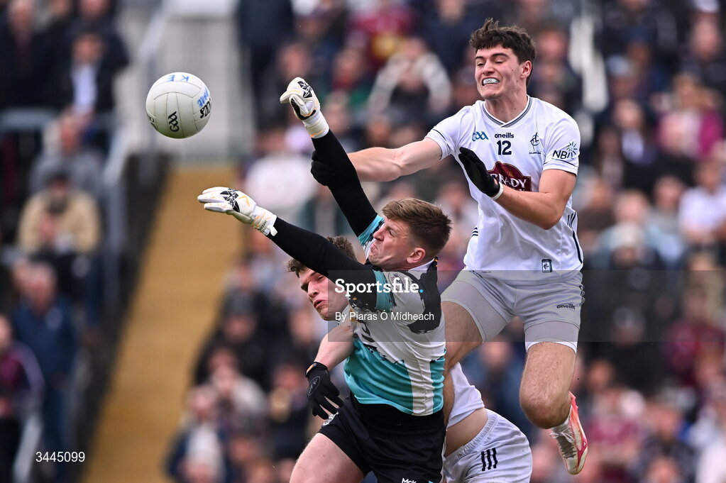 3 May 2026; Westmeath goalkeeper Jason Daly clears the ball ahead of Callum Bolton of Kildare, right, during the Leinster GAA Football Senior Championship semi-final match between Kildare and Westmeath at Glenisk O'Connor Park in Tullamore, Offaly. Photo by Piaras Ó Mídheach/Sportsfile