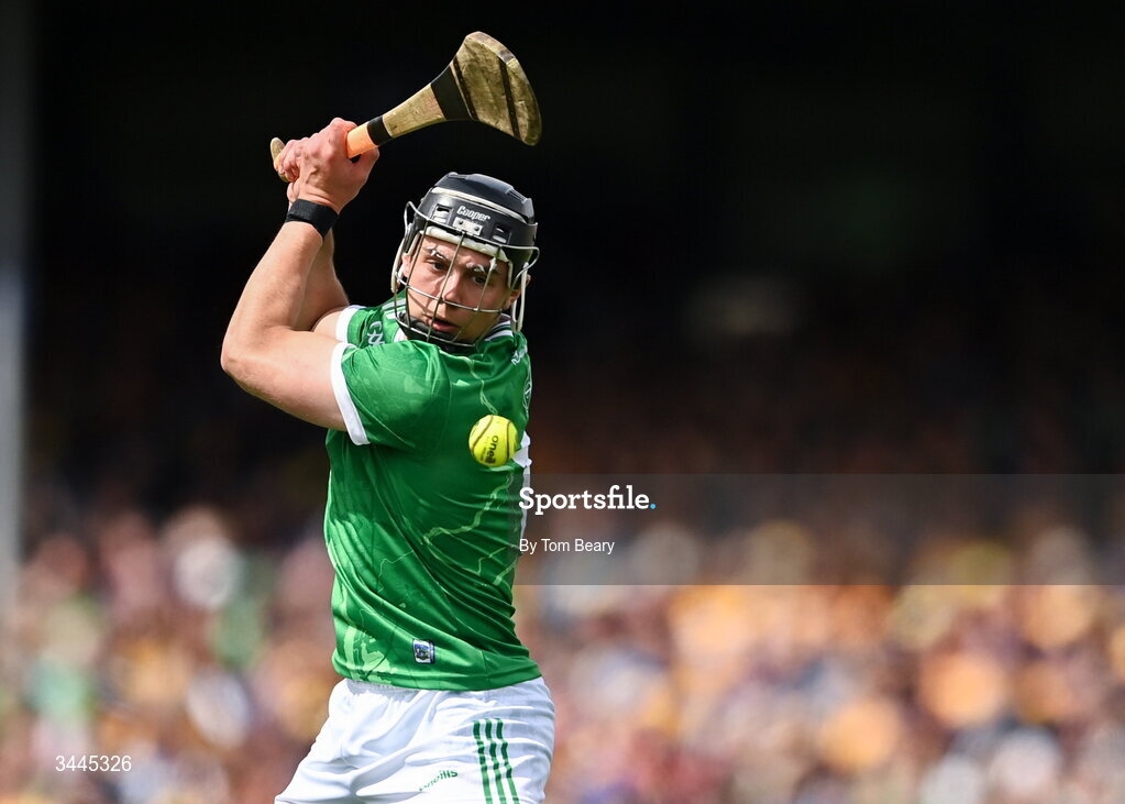 3 May 2026; Aidan O'Connor of Limerick scores a point from a free during the Munster GAA Senior Hurling Championship Round 3 match between Clare and Limerick at Zimmer Biomet Páirc Chíosóg in Ennis, Clare. Photo by Tom Beary/Sportsfile