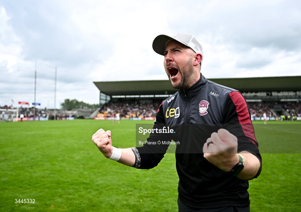 3 May 2026; Westmeath manager Mark McHugh celebrates in the final seconds of extra-time during the Leinster GAA Football Senior Championship semi-final match between Kildare and Westmeath at Glenisk O'Connor Park in Tullamore, Offaly. Photo by Piaras Ó Mídheach/Sportsfile