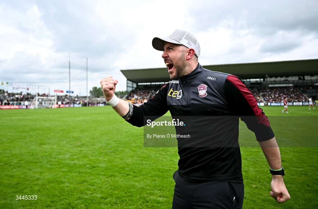 3 May 2026; Westmeath manager Mark McHugh celebrates in the final seconds of extra-time during the Leinster GAA Football Senior Championship semi-final match between Kildare and Westmeath at Glenisk O'Connor Park in Tullamore, Offaly. Photo by Piaras Ó Mídheach/Sportsfile