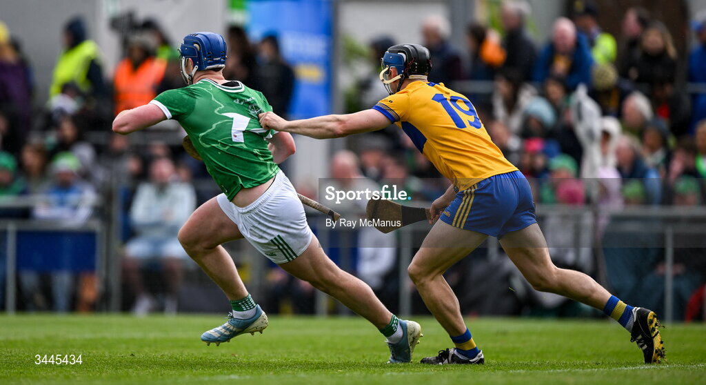 3 May 2026; David McInerney of Clare gets to grips with Shane O'Brien of Limerick during the Munster GAA Senior Hurling Championship Round 3 match between Clare and Limerick at Zimmer Biomet Páirc Chíosóg in Ennis, Clare. Photo by Ray McManus/Sportsfile