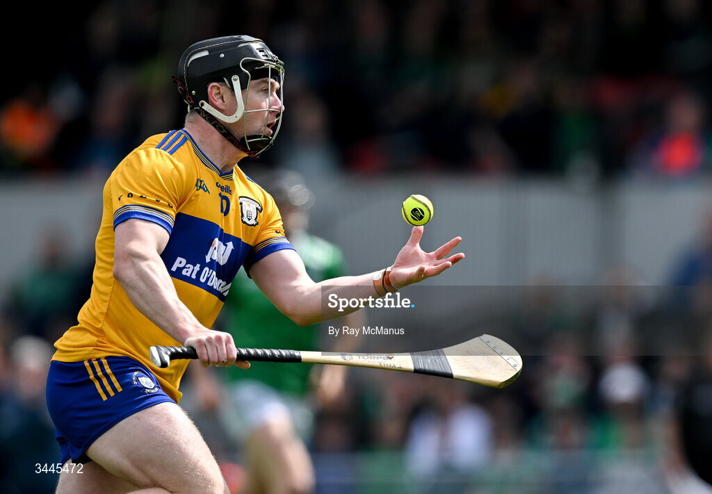 3 May 2026; Tony Kelly of Clare during the Munster GAA Senior Hurling Championship Round 3 match between Clare and Limerick at Zimmer Biomet Páirc Chíosóg in Ennis, Clare. Photo by Ray McManus/Sportsfile