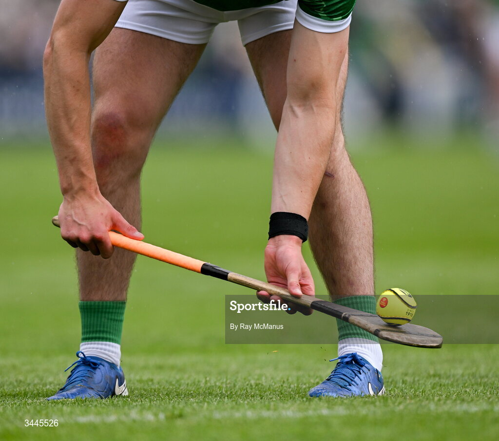 3 May 2026; Aidan O'Connor of Limerick lifts the sliotar as he strikes a free during the Munster GAA Senior Hurling Championship Round 3 match between Clare and Limerick at Zimmer Biomet Páirc Chíosóg in Ennis, Clare. Photo by Ray McManus/Sportsfile