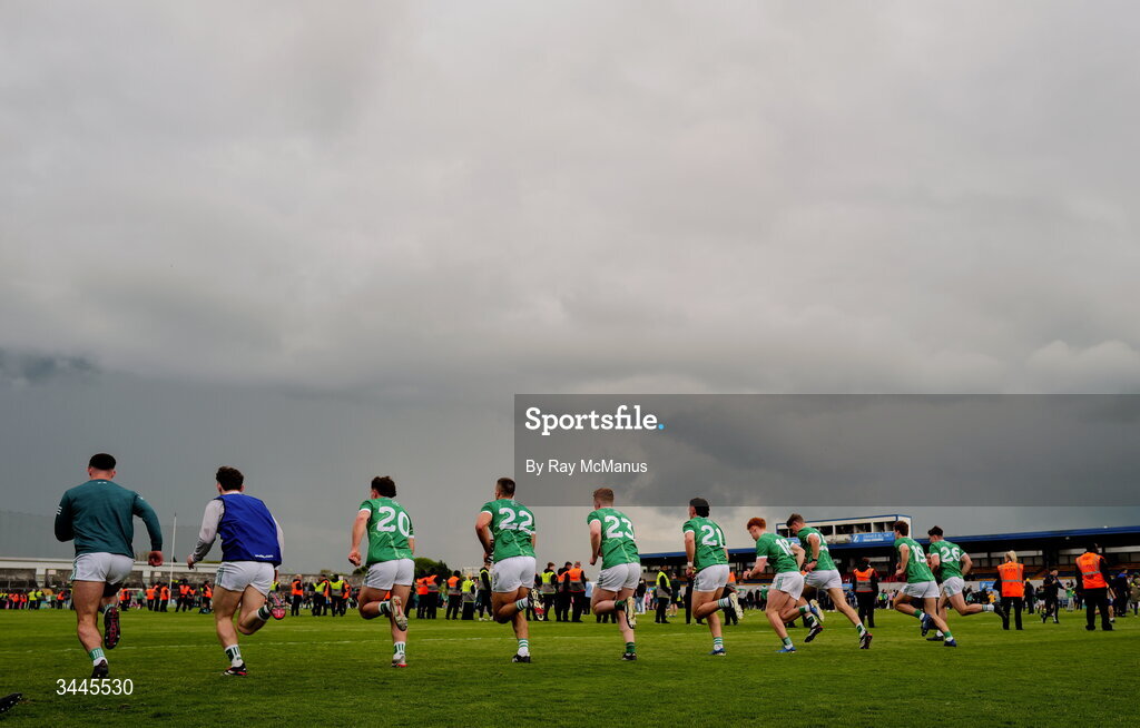 3 May 2026; Limerick players, who did not play in the game, go through an exercise routine after the Munster GAA Senior Hurling Championship Round 3 match between Clare and Limerick at Zimmer Biomet Páirc Chíosóg in Ennis, Clare. Photo by Ray McManus/Sportsfile