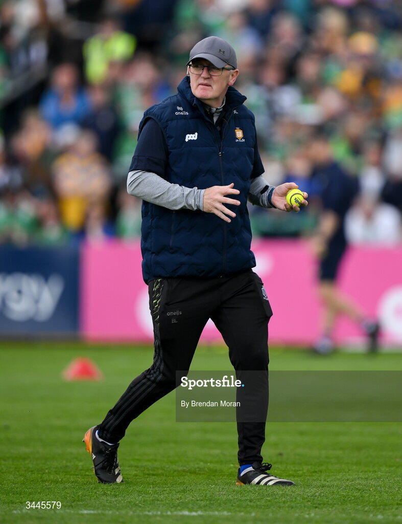 3 May 2026; Clare manager Brian Lohan before the Munster GAA Senior Hurling Championship Round 3 match between Clare and Limerick at Zimmer Biomet Páirc Chíosóg in Ennis, Clare. Photo by Brendan Moran/Sportsfile