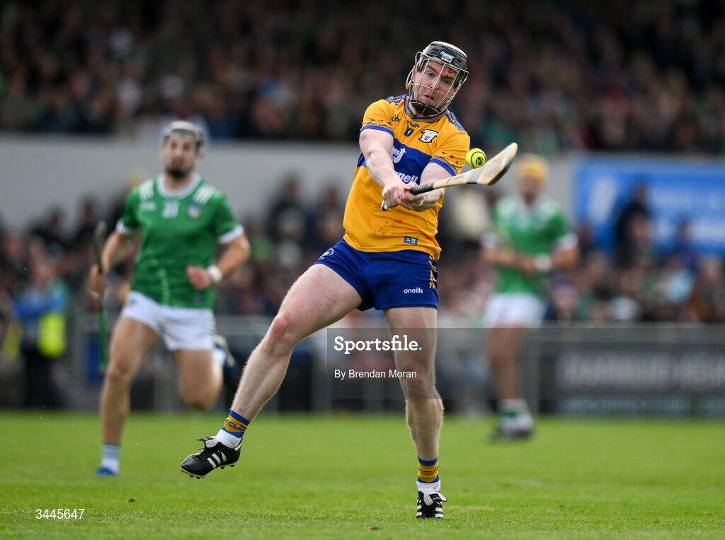 3 May 2026; Tony Kelly of Clare during the Munster GAA Senior Hurling Championship Round 3 match between Clare and Limerick at Zimmer Biomet Páirc Chíosóg in Ennis, Clare. Photo by Brendan Moran/Sportsfile