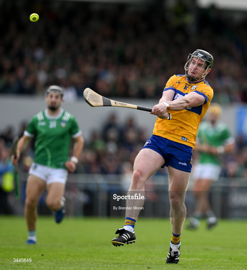 3 May 2026; Tony Kelly of Clare during the Munster GAA Senior Hurling Championship Round 3 match between Clare and Limerick at Zimmer Biomet Páirc Chíosóg in Ennis, Clare. Photo by Brendan Moran/Sportsfile