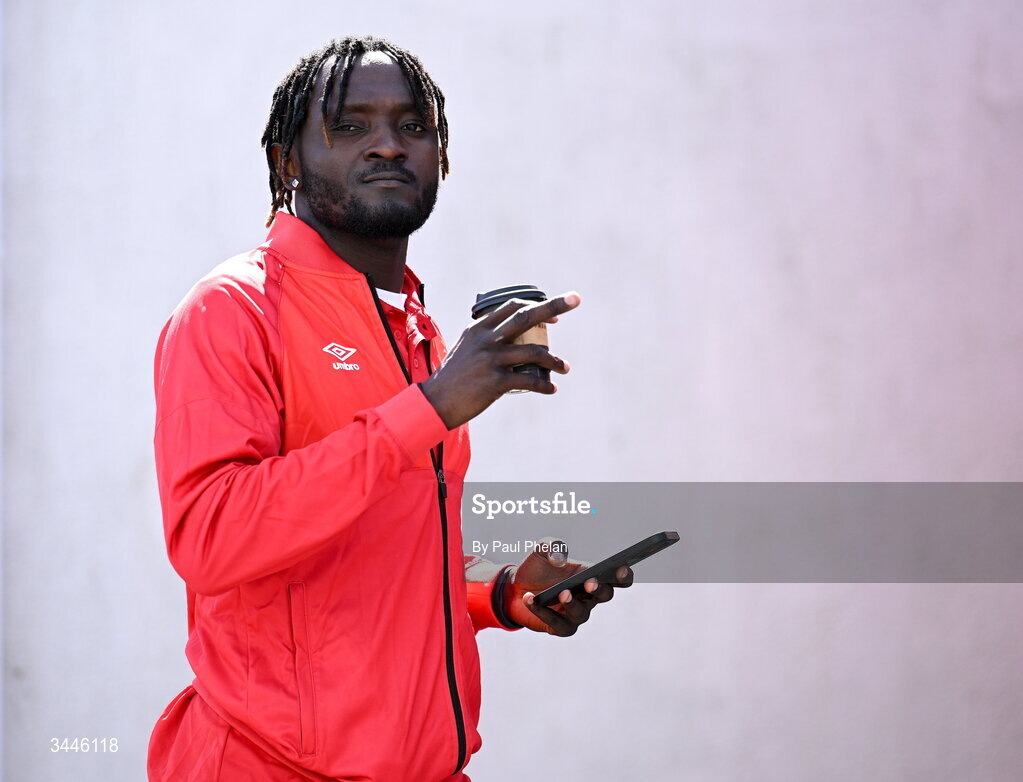 4 May 2026; Jeannot Esua of Sligo Rovers arrives before the SSE Airtricity Men's Premier Division match between Sligo Rovers and St Patrick's Athletic at The Showgrounds in Sligo. Photo by Paul Phelan/Sportsfile