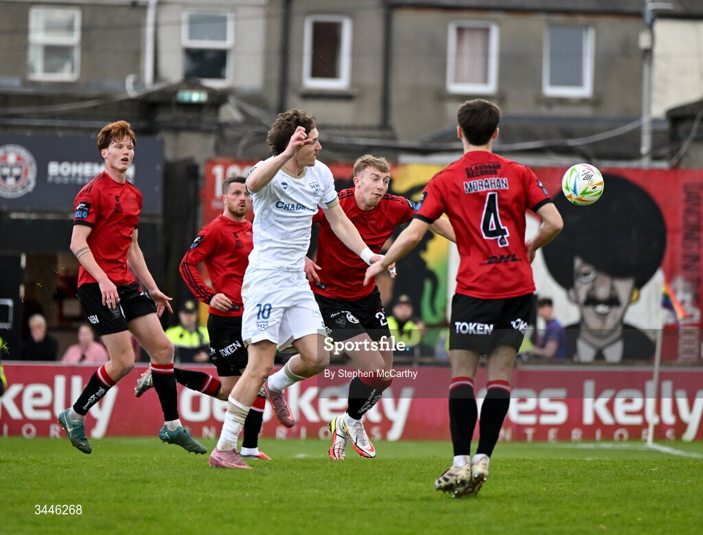 4 May 2026; John Martin of Shelbourne heads his side's first goal during the SSE Airtricity Men's Premier Division match between Bohemians and Shelbourne at Dalymount Park in Dublin. Photo by Stephen McCarthy/Sportsfile