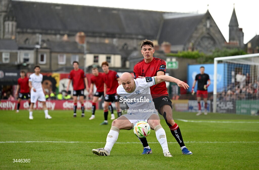 4 May 2026; Kerr McInroy of Shelbourne in action against Dayle Rooney of Bohemians during the SSE Airtricity Men's Premier Division match between Bohemians and Shelbourne at Dalymount Park in Dublin. Photo by Stephen McCarthy/Sportsfile