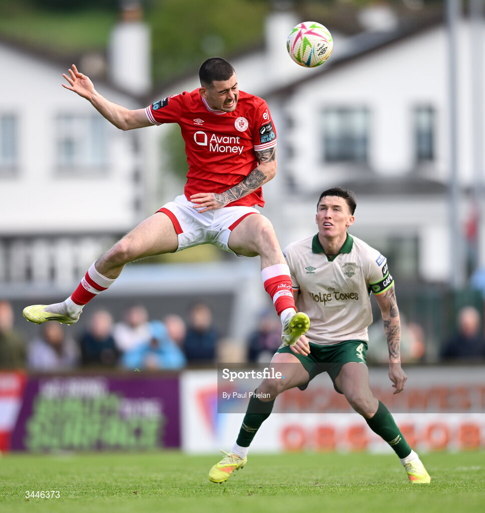 4 May 2026; Cian Kavanagh of Sligo Rovers in action against Joe Redmond of St Patrick's Athletic during the SSE Airtricity Men's Premier Division match between Sligo Rovers and St Patrick's Athletic at The Showgrounds in Sligo. Photo by Paul Phelan/Sportsfile