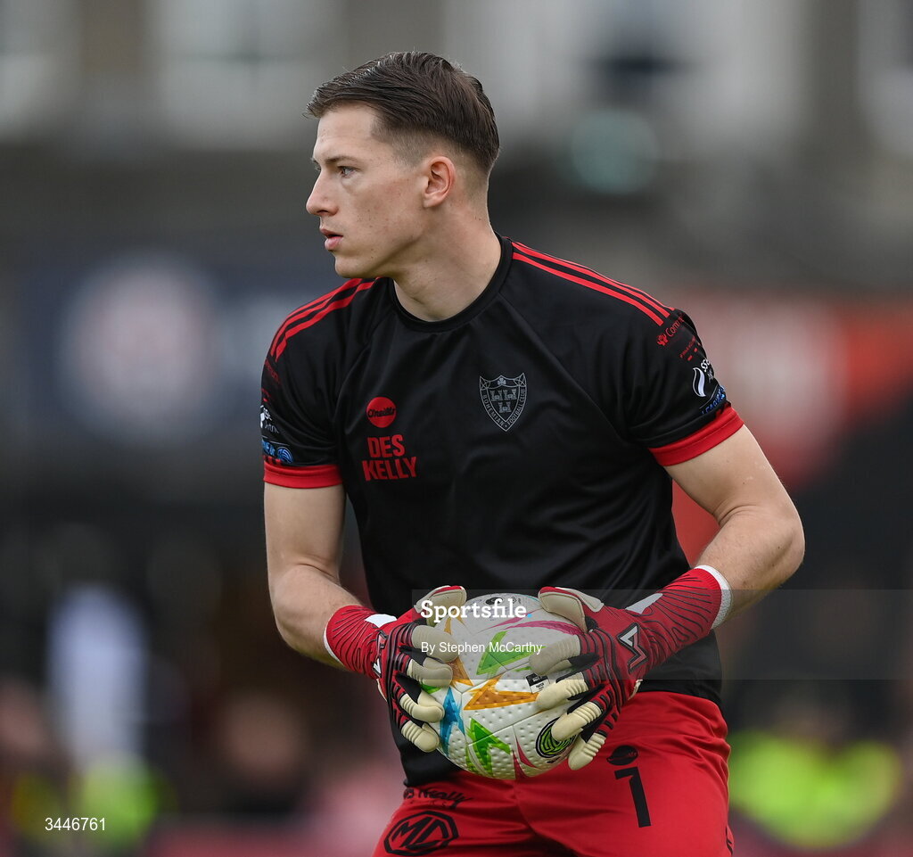 4 May 2026; Bohemians goalkeeper Kacper Chorazka during the SSE Airtricity Men's Premier Division match between Bohemians and Shelbourne at Dalymount Park in Dublin. Photo by Stephen McCarthy/Sportsfile
