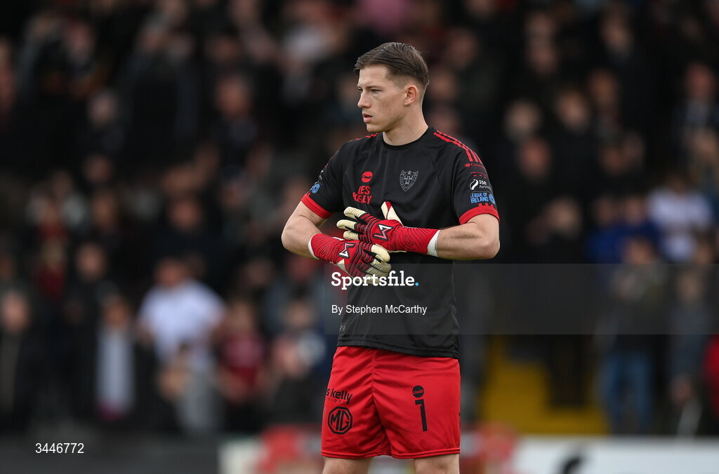 4 May 2026; Bohemians goalkeeper Kacper Chorazka during the SSE Airtricity Men's Premier Division match between Bohemians and Shelbourne at Dalymount Park in Dublin. Photo by Stephen McCarthy/Sportsfile