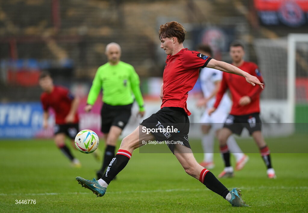 4 May 2026; Senan Mullen of Bohemians during the SSE Airtricity Men's Premier Division match between Bohemians and Shelbourne at Dalymount Park in Dublin. Photo by Stephen McCarthy/Sportsfile