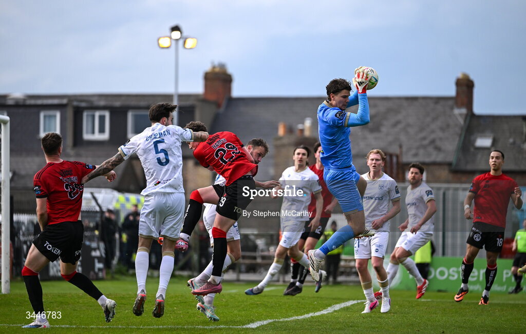 4 May 2026; Shelbourne goalkeeper Wessel Speel during the SSE Airtricity Men's Premier Division match between Bohemians and Shelbourne at Dalymount Park in Dublin. Photo by Stephen McCarthy/Sportsfile