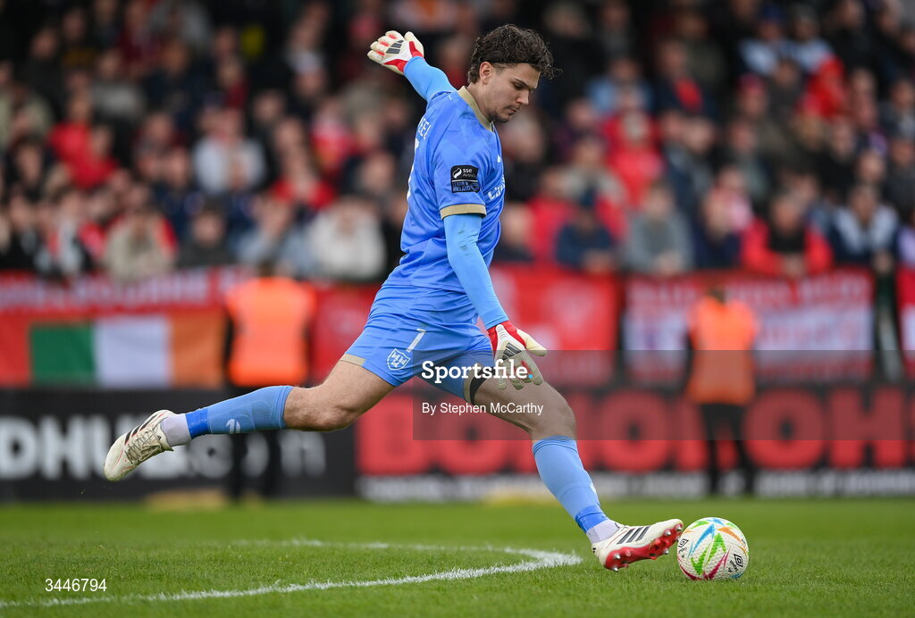 4 May 2026; Shelbourne goalkeeper Wessel Speel during the SSE Airtricity Men's Premier Division match between Bohemians and Shelbourne at Dalymount Park in Dublin. Photo by Stephen McCarthy/Sportsfile