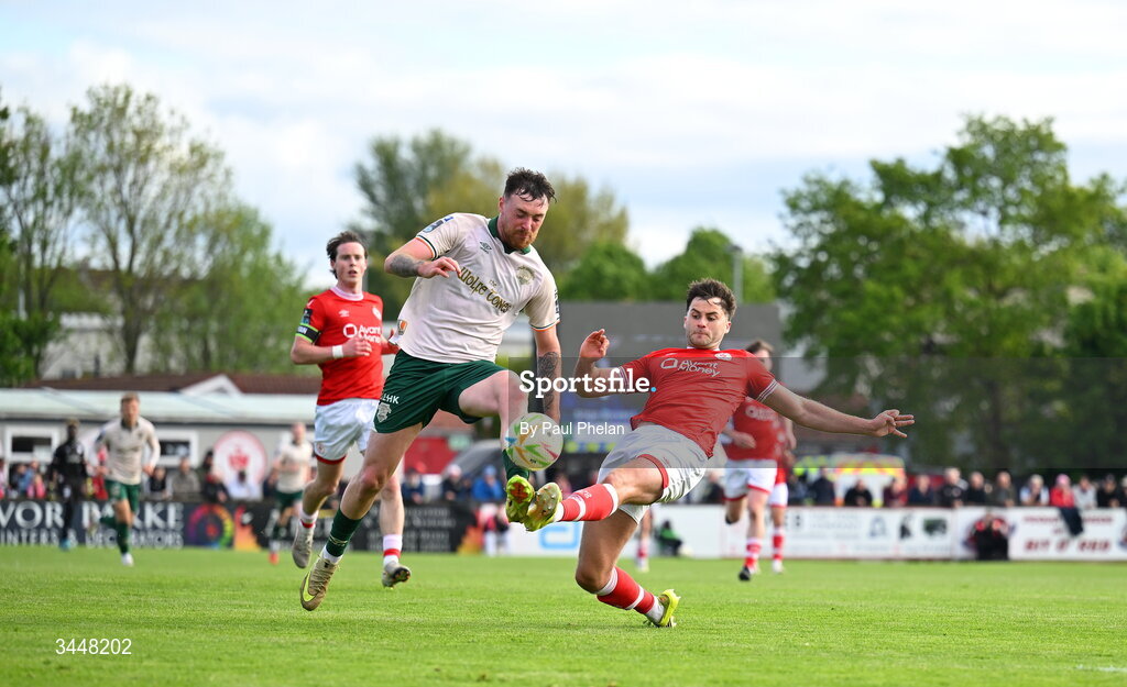 4 May 2026; Ryan Edmondson of St Patrick's Athletic in action against Shane Blaney of Sligo Rovers during the SSE Airtricity Men's Premier Division match between Sligo Rovers and St Patrick's Athletic at The Showgrounds in Sligo. Photo by Paul Phelan/Sportsfile