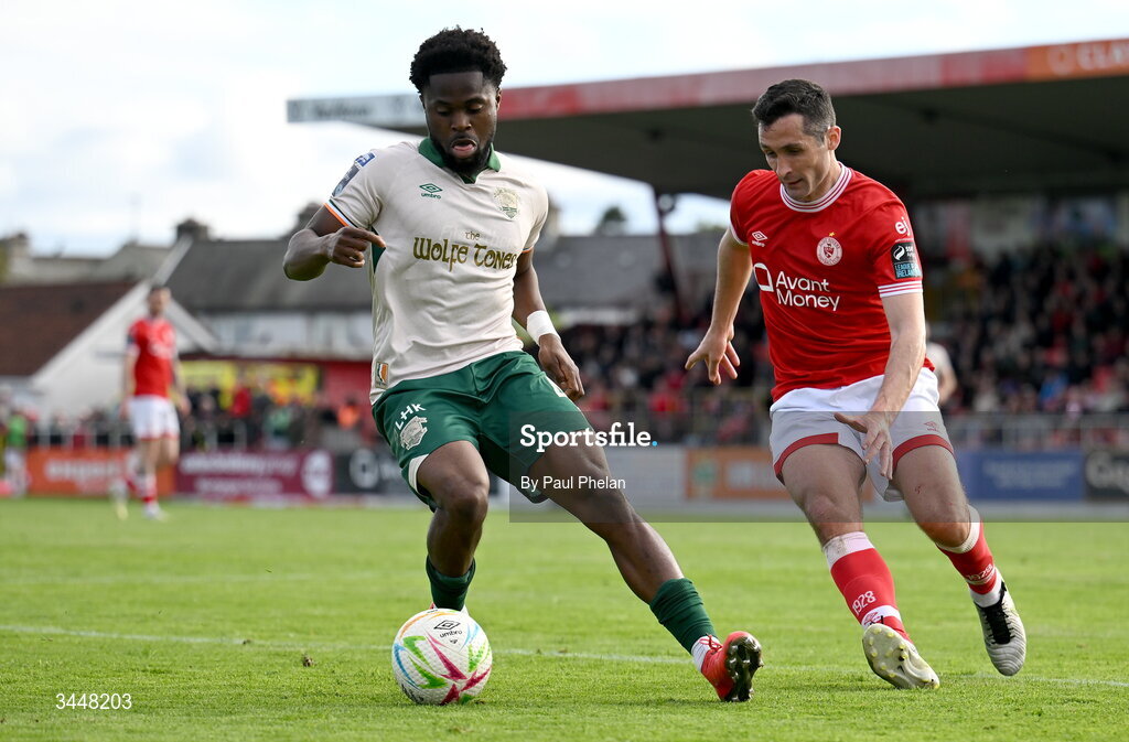 4 May 2026; Glory Nzingo of St Patrick's Athletic in action against Carl McHugh of Sligo Rovers during the SSE Airtricity Men's Premier Division match between Sligo Rovers and St Patrick's Athletic at The Showgrounds in Sligo. Photo by Paul Phelan/Sportsfile