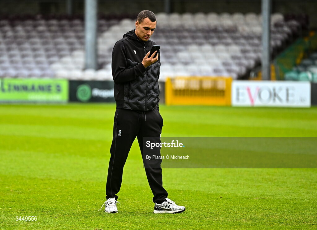 8 May 2026; Graham Burke of Shamrock Rovers walks the pitch before the SSE Airtricity Men’s Premier Division match between Galway United and Shamrock Rovers at Eamonn Deacy Park in Galway. Photo by Piaras Ó Mídheach/Sportsfile