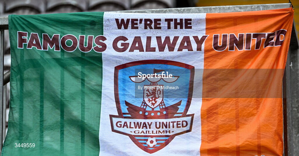 8 May 2026; A Galway United supporter's flag in the stand before the SSE Airtricity Men’s Premier Division match between Galway United and Shamrock Rovers at Eamonn Deacy Park in Galway. Photo by Piaras Ó Mídheach/Sportsfile