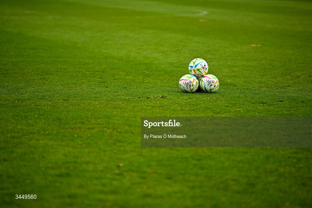 8 May 2026; Footballs on the pitch before the SSE Airtricity Men’s Premier Division match between Galway United and Shamrock Rovers at Eamonn Deacy Park in Galway. Photo by Piaras Ó Mídheach/Sportsfile