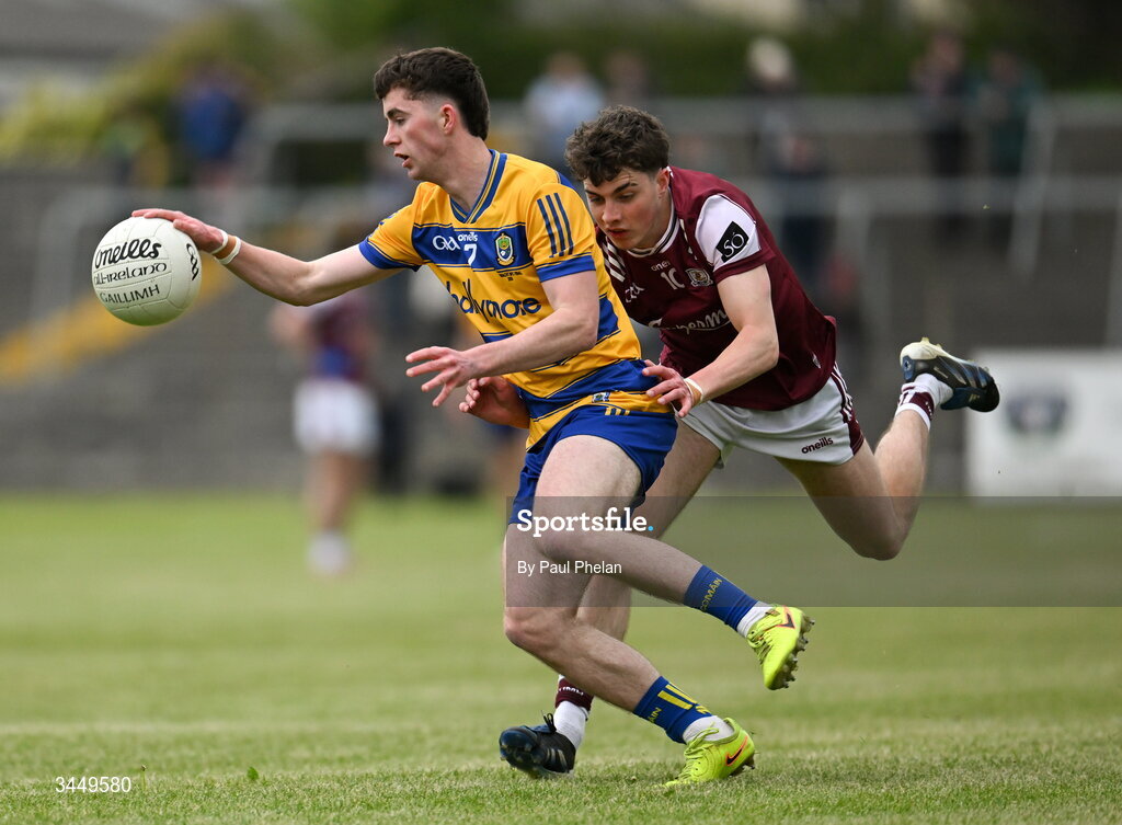 8 May 2026; Enda Browne of Roscommon in action against Éanna Maher of Galway during the Electric Ireland Connacht GAA Minor Football Championship final match between Galway and Roscommon at Tuam Stadium in Galway. Photo by Paul Phelan/Sportsfile