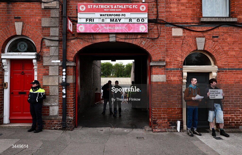 8 May 2026; Protesters outside the ground before the SSE Airtricity Men’s Premier Division match between St Patrick's Athletic and Waterford at Richmond Park in Dublin. Photo by Thomas Flinkow/Sportsfile