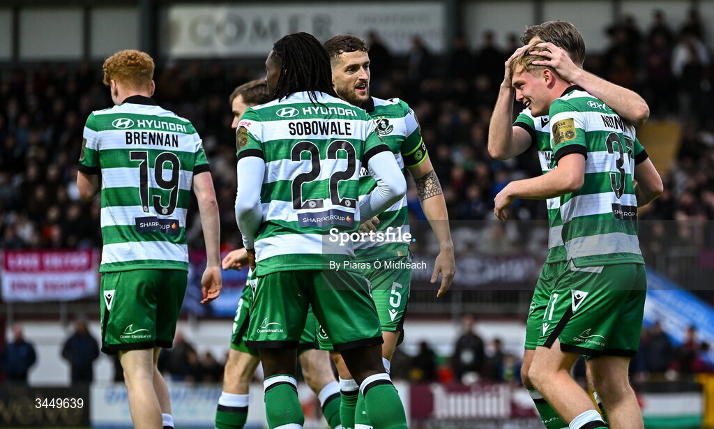 8 May 2026; Michael Noonan of Shamrock Rovers, right, celebrates with team-mates after scoring their side's first goal during the SSE Airtricity Men’s Premier Division match between Galway United and Shamrock Rovers at Eamonn Deacy Park in Galway. Photo by Piaras Ó Mídheach/Sportsfile