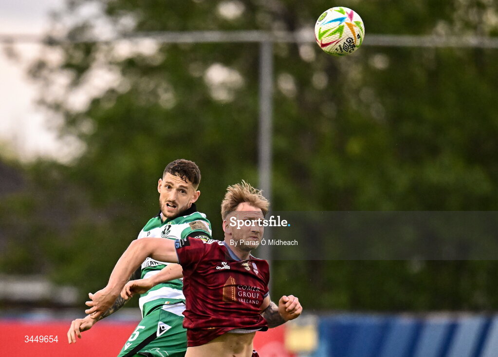 8 May 2026; Lee Grace of Shamrock Rovers in action against Stephen Walsh of Galway United during the SSE Airtricity Men’s Premier Division match between Galway United and Shamrock Rovers at Eamonn Deacy Park in Galway. Photo by Piaras Ó Mídheach/Sportsfile