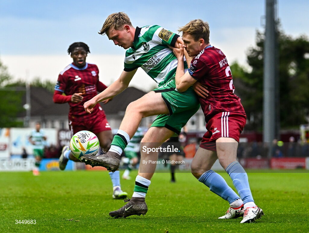 8 May 2026; Michael Noonan of Shamrock Rovers in action against Conor McCormack of Galway United, right, during the SSE Airtricity Men’s Premier Division match between Galway United and Shamrock Rovers at Eamonn Deacy Park in Galway. Photo by Piaras Ó Mídheach/Sportsfile