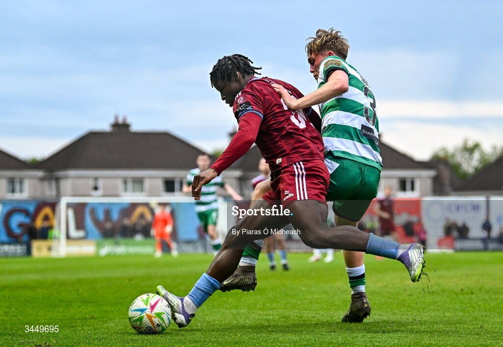 8 May 2026; Michael Noonan of Shamrock Rovers in action against Al-Amin Kazeem of Galway United during the SSE Airtricity Men’s Premier Division match between Galway United and Shamrock Rovers at Eamonn Deacy Park in Galway. Photo by Piaras Ó Mídheach/Sportsfile