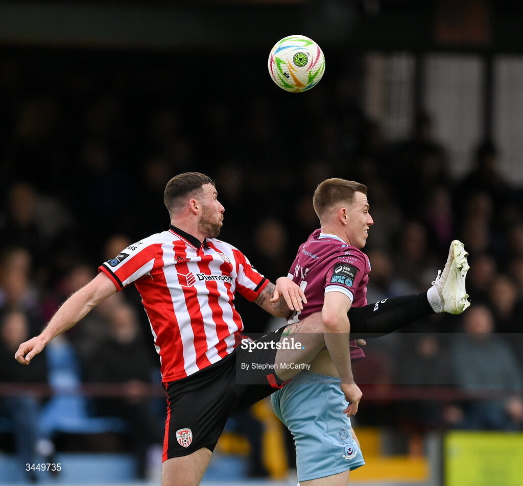 8 May 2026; Patrick McClean of Derry City in action against Warren Davis of Drogheda United during the SSE Airtricity Men’s Premier Division match between Drogheda United and Derry City at Sullivan & Lambe Park in Drogheda, Louth. Photo by Stephen McCarthy/Sportsfile