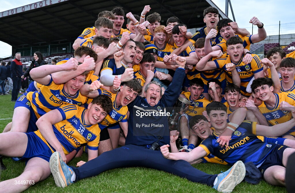 8 May 2026; Roscommon players celebrate with the cup after winning the Electric Ireland Connacht GAA Minor Football Championship final match between Galway and Roscommon at Tuam Stadium in Galway. Photo by Paul Phelan/Sportsfile