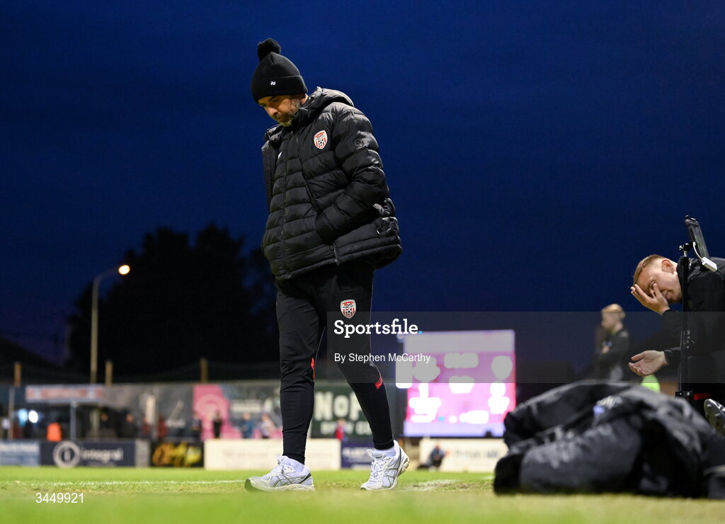 8 May 2026; Derry City manager Tiernan Lynch during the SSE Airtricity Men’s Premier Division match between Drogheda United and Derry City at Sullivan & Lambe Park in Drogheda, Louth. Photo by Stephen McCarthy/Sportsfile